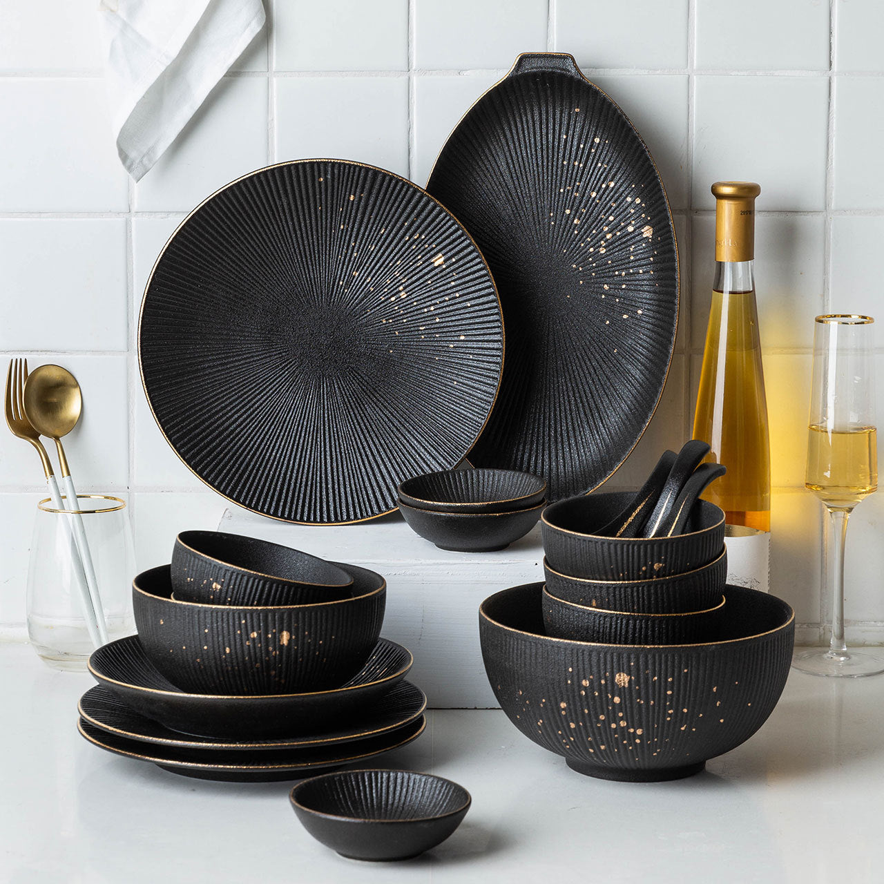 Nordic Black Gold Trim Dinner Plates